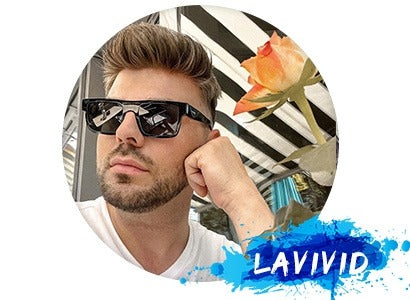 Does Nathan Fillion wear a toupee?